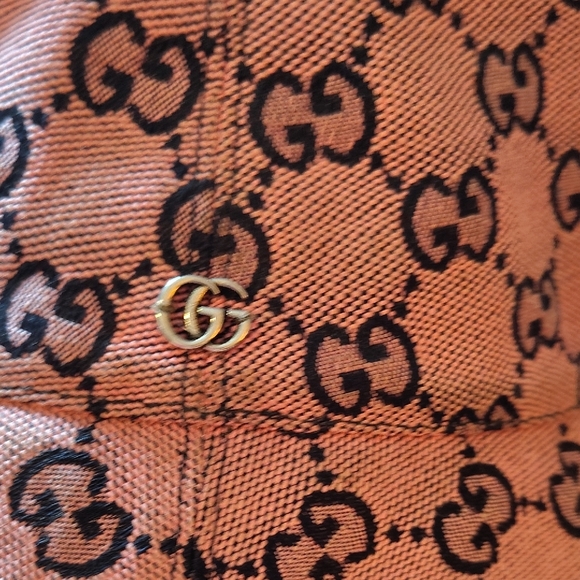 Gucci Pink and Black Logo Bucket Hat - Picture 3 of 6